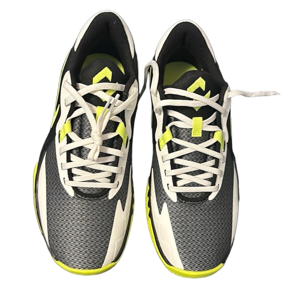 Brand New Women’s Precision basketball shoes (2024 model)